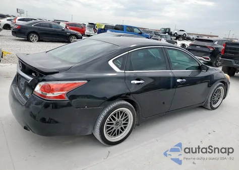 2015 Nissan Altima 2.5 from USA, damaged, VIN 1N4AL3AP5FN882907